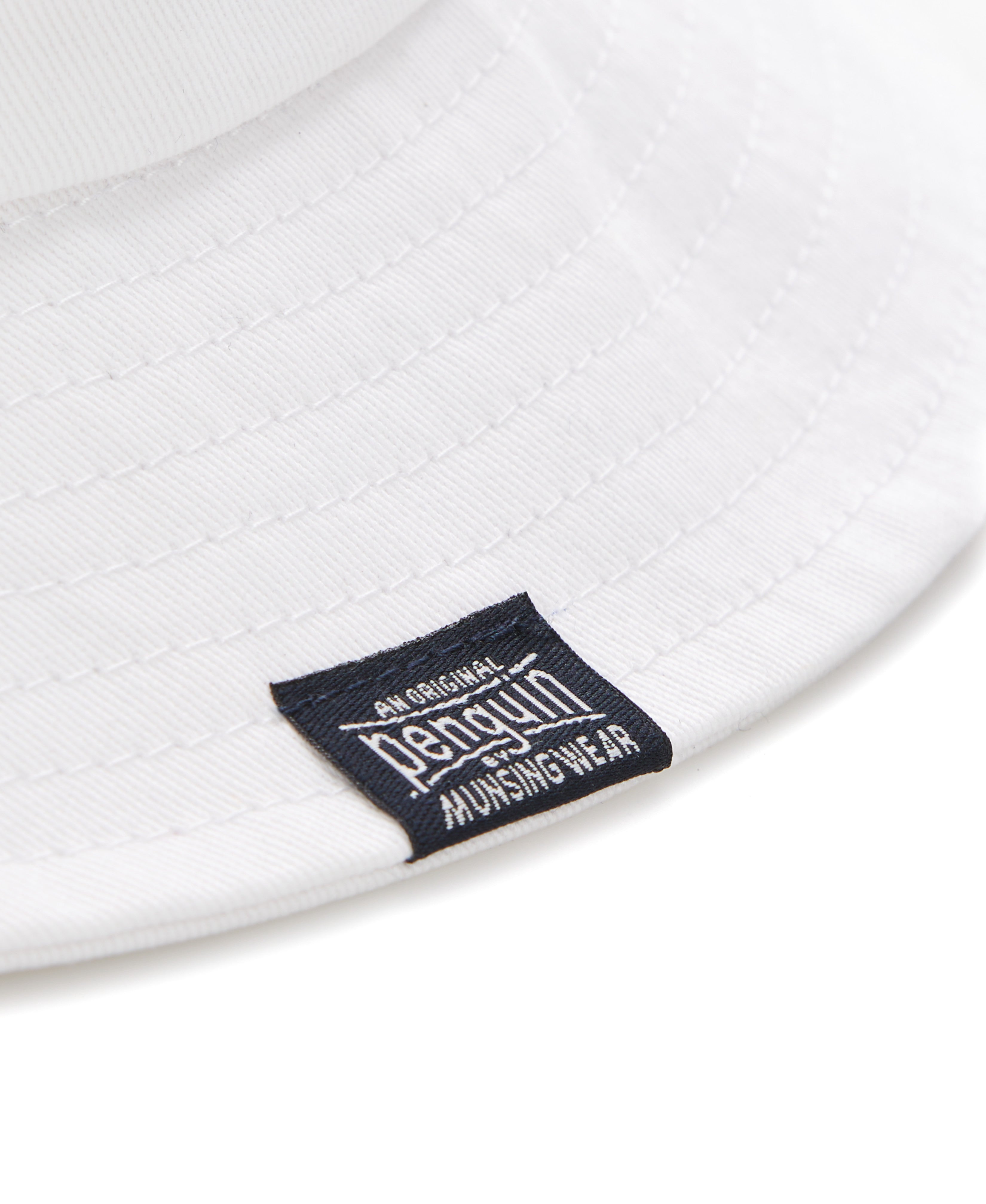 Penguin by Golfickers [BUCKET HAT]　ホワイト Cotton Bucket Hat – Golf Apparel Shop