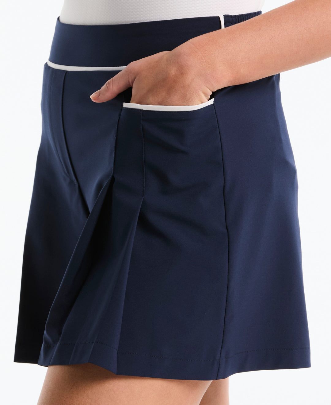 5" Piped Pleated Shorts (Black Iris) 
